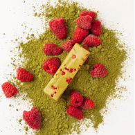 Протеиновые батончики со вкусом матчи MATCHA RASPBERRY BOX FIZI 10 шт  